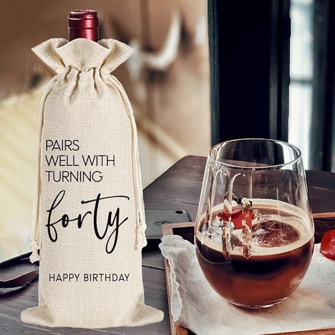 Qubereeree Pairs Well with Turning 40 Wine Bag 40th Birthday Gifts Funny 40 Years Ago Birthday Party Decorations Wine Bags for Mom Grandma Coworker, Happy 40th Birthday Gifts-14