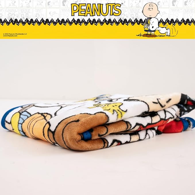 Franco Peanuts Kids Bedding Super Soft Cozy Silk Touch Throw, 40 in x 50 in, (Officially Licensed Product)