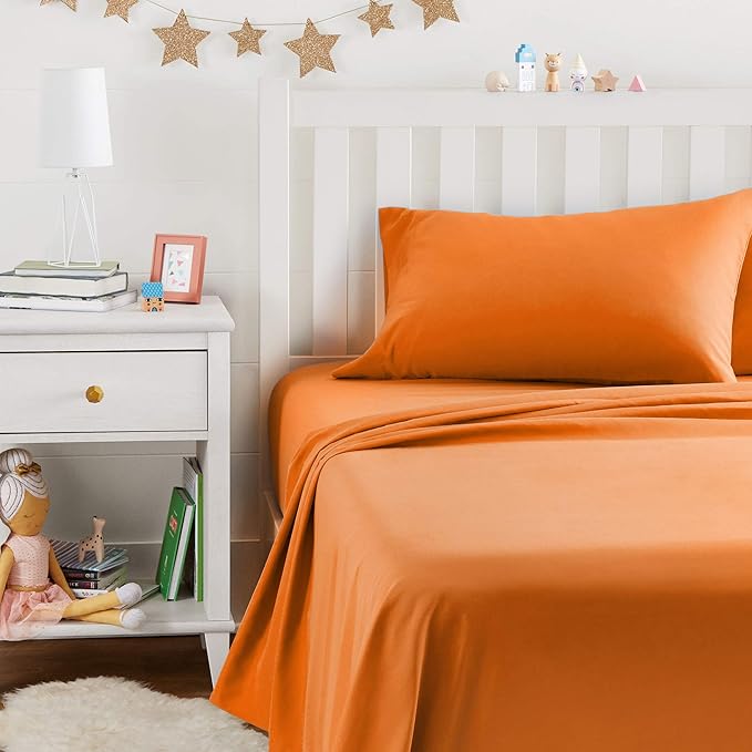 Amazon Basics Kid's Soft Easy-Wash Lightweight Microfiber 3-Piece Sheet Set, Toddler, Bright Orange, Solid