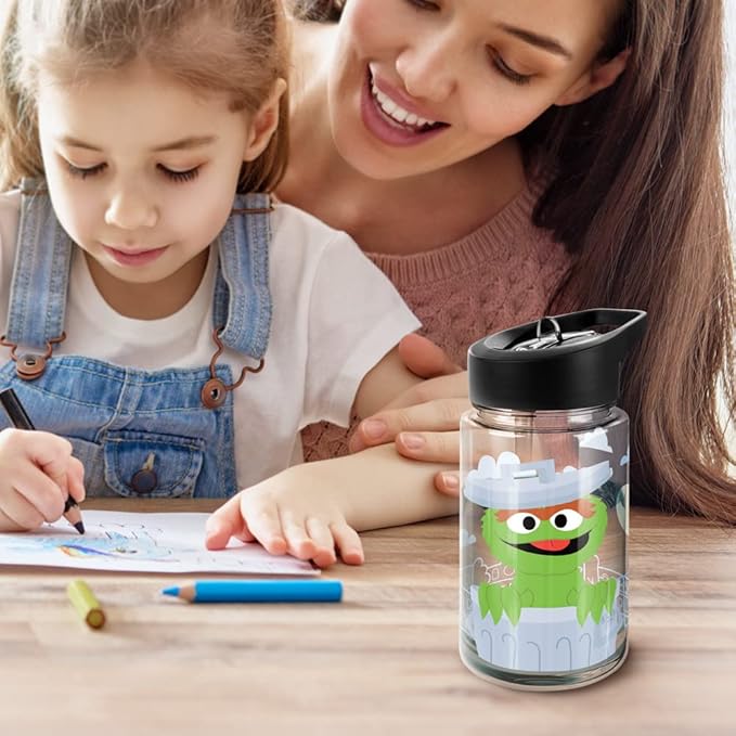 LOGOVISION Sesame Street Kids Tritan Plastic Water Bottle with Straw Lid and Handle, Reusable Tumbler for Toddlers, Unisex for Girls and Boys, 12oz, Big Oscar