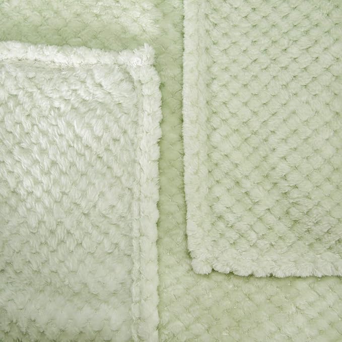Fuzzy Throw Blanket, Plush Fleece Blankets for adults, Toddler, boys and Girls, Warm Soft Blankets and Throws for Bed, Couch, Sofa, Travel and Outdoor, Camping (Full Twin(70"x80"), XL2-Pastel Green)