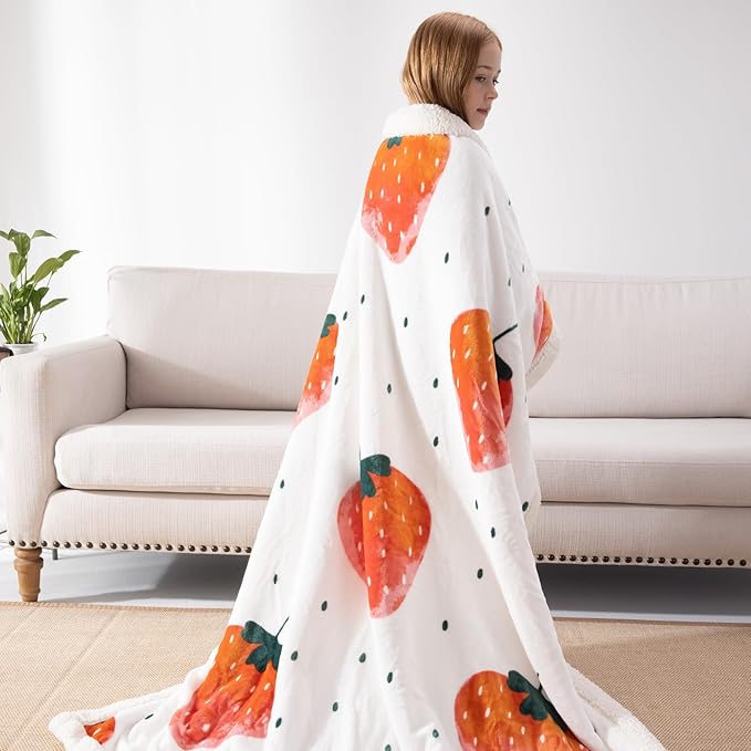 COSUSKET Throw Blanket for Kids Sherpa 50×60 inches, Strawberry Fruit Blankets, Super Soft Fuzzy Plush Flannel Blanket Boys Girls Gifts