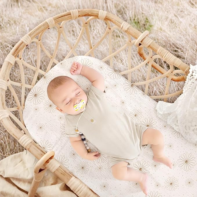 Muslin Bassinet Sheets Baby: Cotton Bassinet Sheets Fitted for Boys and Girls - Bassinet Sheets for Oval Rectangle or Hourglass Mattress(Nudepink Daisy)