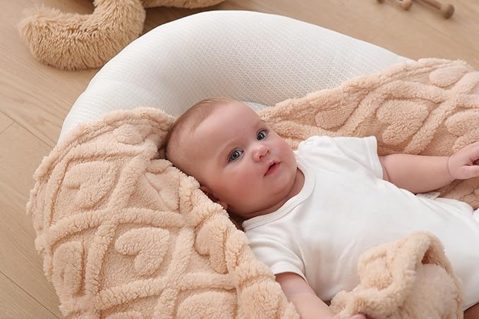 Sherpa Baby Blanket for Girls Toddlers Fleece Fluffy Fuzzy Blanket for Baby,Soft Warm Cozy Fleece Blanket,Receiving Blanket for Infant Newborn (Beige, 30 * 40, Love)