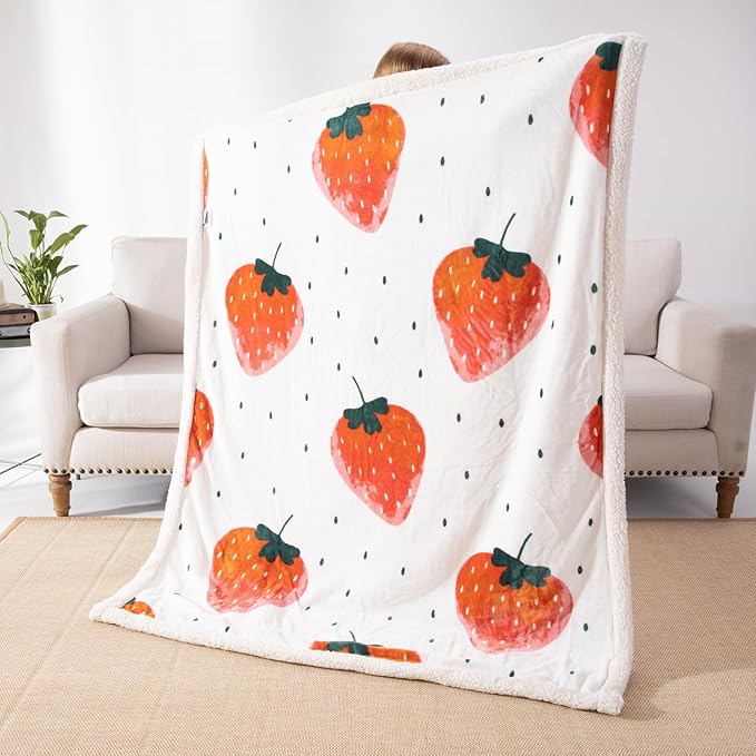 COSUSKET Throw Blanket for Kids Sherpa 50×60 inches, Strawberry Fruit Blankets, Super Soft Fuzzy Plush Flannel Blanket Boys Girls Gifts