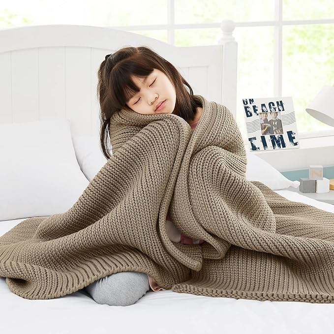 Knitted Weighted Blanket(Beige 50"x60" 7lbs),Home Décor Cooling Throw Blanket for Hot Sleepers,Hand Made Chunky Knit Heavy Blanket Use on Twin Size Bed